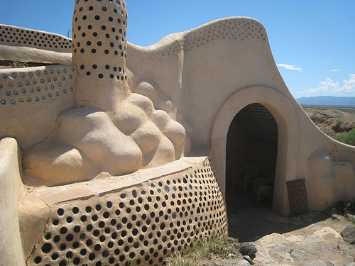 earthship_construction