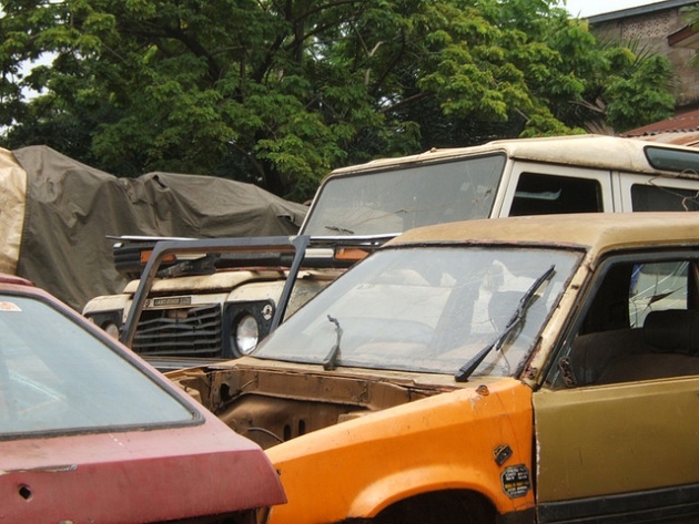 Turtle 1 –  Voiture recyclée made in Ghana