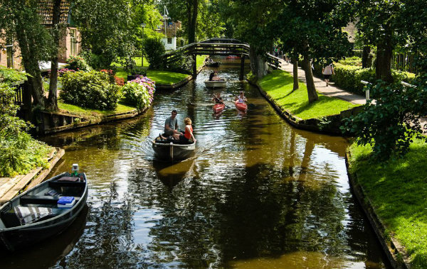 Aux Pays-Bas un village sans route fait rêver les écologistes