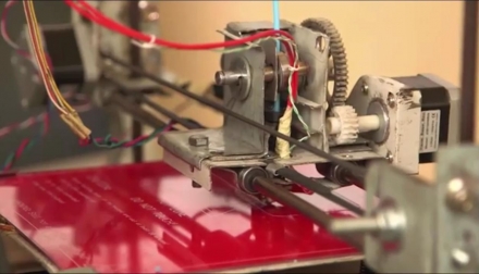 Construction d’imprimantes 3D en Afrique grâce au recyclage et à la débrouillardise