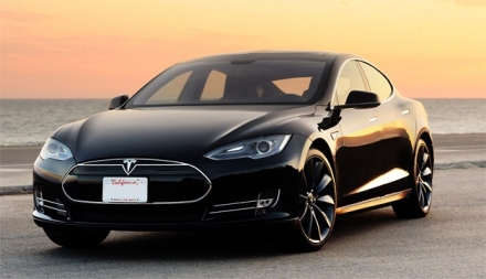 Usa : Tesla Model S – Véhicule de l’année 2014 ?